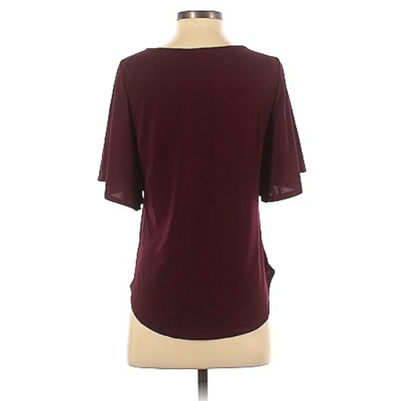 Maroon top with flowy sleeves - Picture 2 of 4